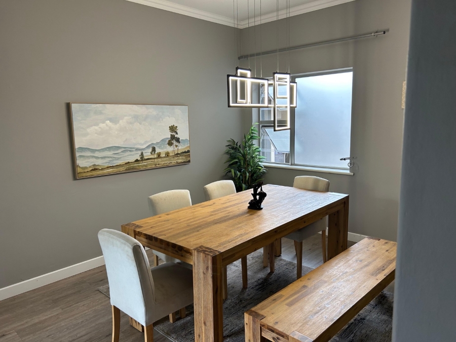 To Let 4 Bedroom Property for Rent in Mill Park Eastern Cape